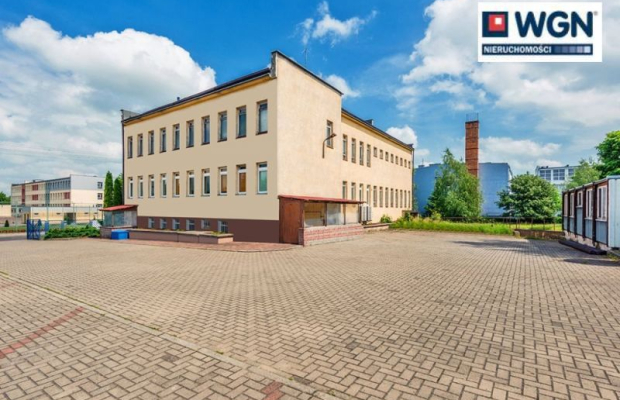 Sępólno Krajeńskie, budynki biurowo-magazynowe, 1021 m2, sprzedam, 690 000 zł, netto.  
  
Biura z zapleczem magazynowym w dobr