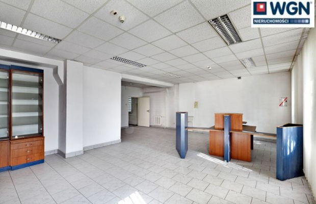 Żnin, budynek biurowo-techniczny, 1645 m2, sprzedam, 1 030 000 zł, netto.  
  
Biurowiec przy głównej ulicy miejscowości.  
  
