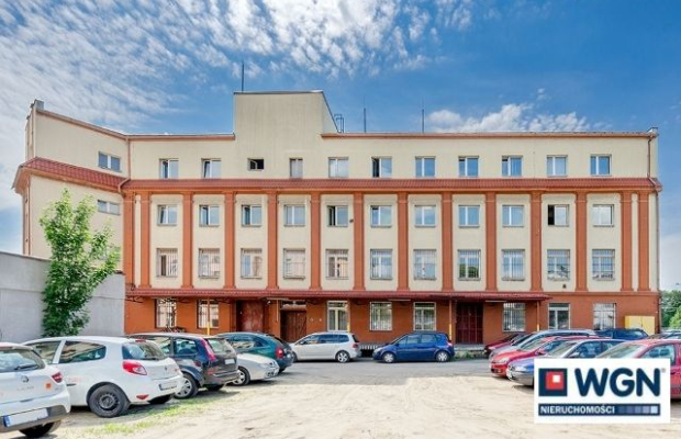 Poznań, budynki biurowo - usługowe, 8665,59 m2, sprzedam, 14 000 000 zł netto.  
  
Przedmiotem sprzedaży jest prawo własności 