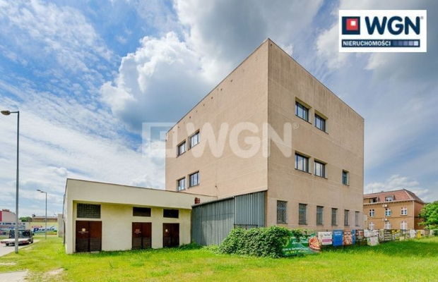 Kościan, budynek biurowo-techniczny, 1780 m2, sprzedam, 770 000 zł netto.  
  
Przedmiotem sprzedaży jest prawo użytkowania wie