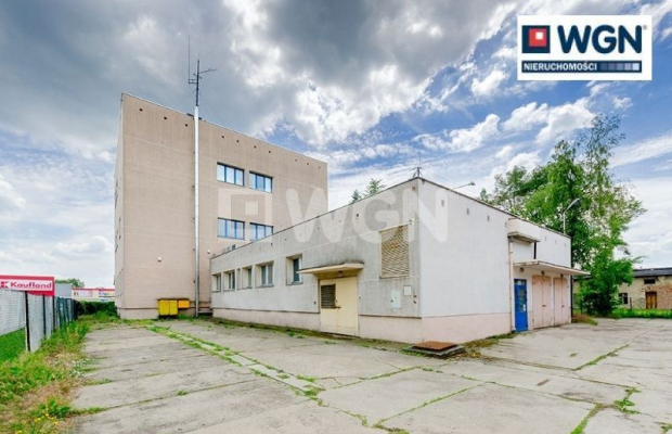 Kościan, budynek biurowo-techniczny, 1780 m2, sprzedam, 770 000 zł netto.  
  
Przedmiotem sprzedaży jest prawo użytkowania wie