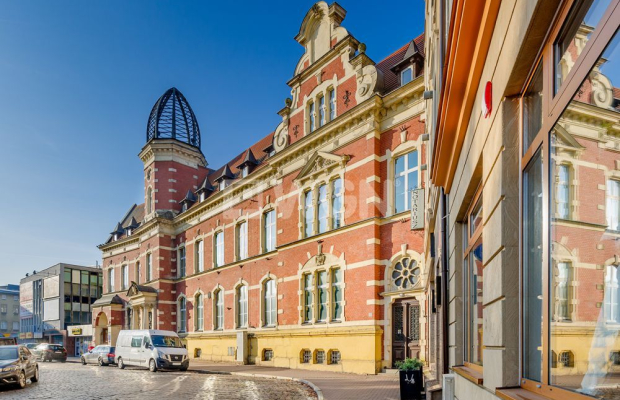 Gorzów Wielkopolski, budynek na cele biurowo - usługowe, sprzedam, 1 990 000 zł netto.  
  
Zabytkowy budynek na cele biurowo-u