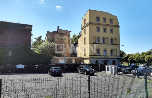 Chojnów, grunt inwestycyjny pod hotel,banki, handel i rzemiosło, sprzedam 399 000 zł.  
  
OFERTA DLA INWESTORA  
  
Atrakcyjna