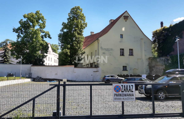 Chojnów, grunt inwestycyjny pod hotel,banki, handel i rzemiosło, sprzedam 399 000 zł.  
  
OFERTA DLA INWESTORA  
  
Atrakcyjna