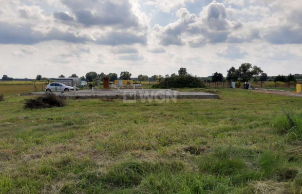 Lubin, Szklary Dolne, działka budowlana z fundamentami i płytą zerową, 14 ar, cena 125 000 zł.  
  
Na sprzedaż działka budowla