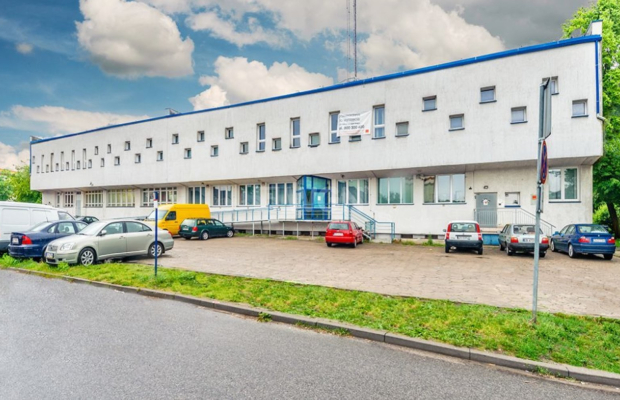 Koszalin, budynek magazynowo - biurowy, sprzedam, 1 300 000 PLN netto.  
  
Obiekt z przeznaczeniem na akademik lub hostel, w p