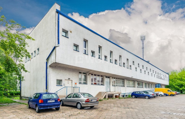 Koszalin, budynek magazynowo - biurowy, sprzedam, 1 300 000 PLN netto.  
  
Obiekt z przeznaczeniem na akademik lub hostel, w p