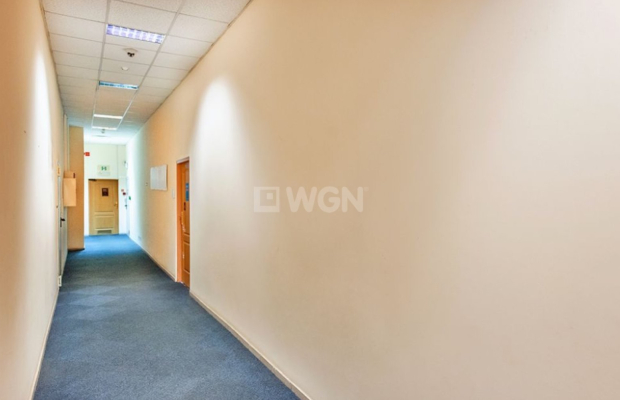 Koszalin, budynek magazynowo - biurowy, sprzedam, 1 300 000 PLN netto.  
  
Obiekt z przeznaczeniem na akademik lub hostel, w p