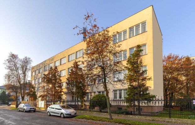 Siedlce, kompleks budynków biurowo - mieszkalnych, 3415 m2, sprzedam, 2 520 000 zł, netto.  
  
Kompleks budynków z przeznaczen