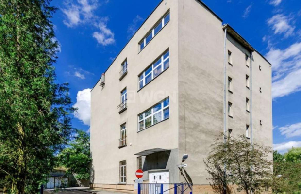Gorzów Wielkopolski, budynek biurowy, 2083 m2, sprzedam, 870 000 PLN netto.  
  
Nieruchomość pod zabudowę wielorodzinną oraz a