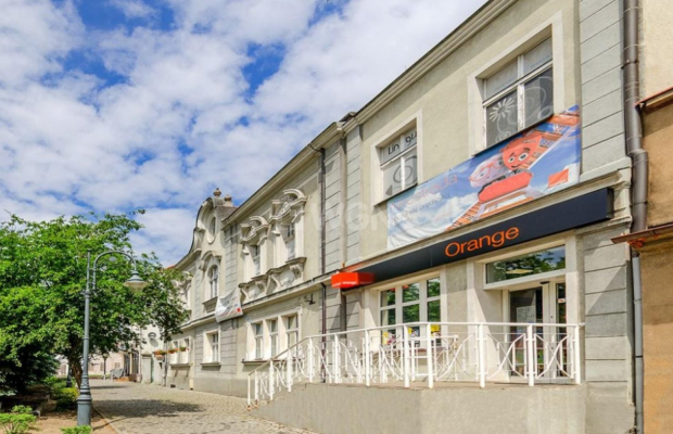 Nowa Sól, obiekt pod mieszkania, 2079 m2, sprzedam, 1 180 000 PLN netto.  
  
Atrakcyjna nieruchomość w zabytkowej części miast