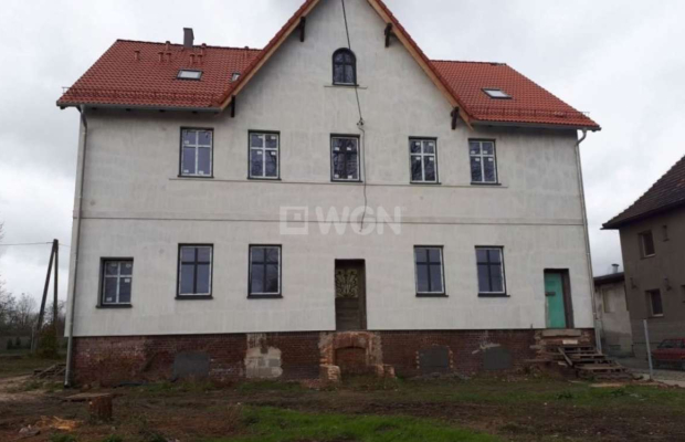 Nielubia, dom, 1138 m2, działka 2060 m2, sprzedam, 990 000 zł  
  
Na sprzedaż budynek mieszkalno-usługowy o powierzchni użytko