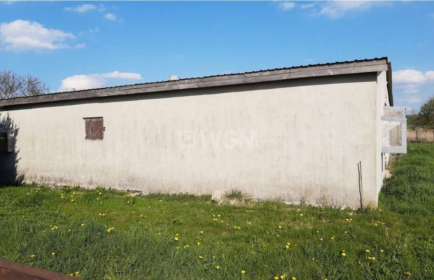 Lubków, gmina Warta Bolesławiecka, hala wraz z zabudowaniami, 550m2, wynajem 5500 zł.  
  
Na wynajem hala (usługowo-przemysłow
