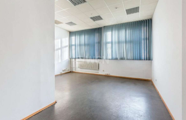 Pyrzyce, kompleks budynków, 1490 m2, sprzedam, 1 600 000 PLN netto.  
  
Kompleks budynków na mieszkania lub hotel, 30 km od Sz