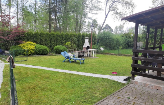 Rokitki, domek letniskowy, 37,60 m2, 240 000 zł, sprzedam.  
  
W ofercie sprzedaży drewniany, parterowy domek letniskowy położ