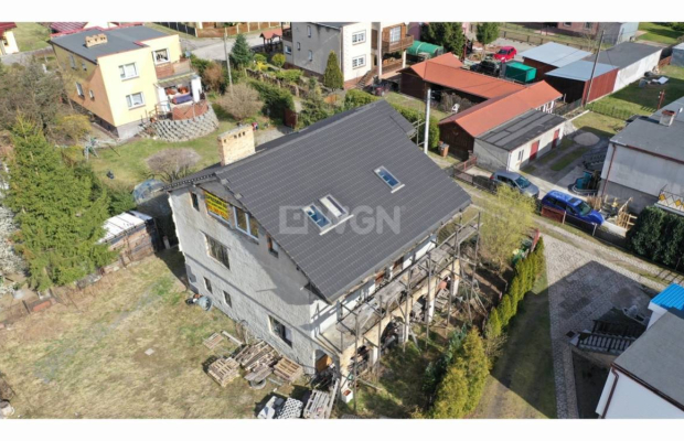 Małomice, dom do dokończenia 270 m2, działka 665 m2, sprzedam, 299 000,00 zł.  
  
Na sprzedaż dom położony w cichej i spokojne