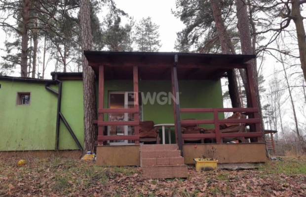 Rokitki, domek letniskowy, 2 pokoje, sprzedam 270.000 zł  
  
Na sprzedaż domek letniskowy parterowy o powierzchni użytkowej ok