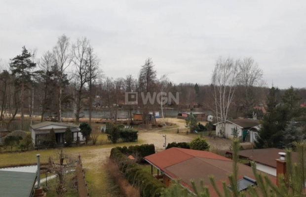 Rokitki, domek letniskowy, 2 pokoje, sprzedam 270.000 zł  
  
Na sprzedaż domek letniskowy parterowy o powierzchni użytkowej ok
