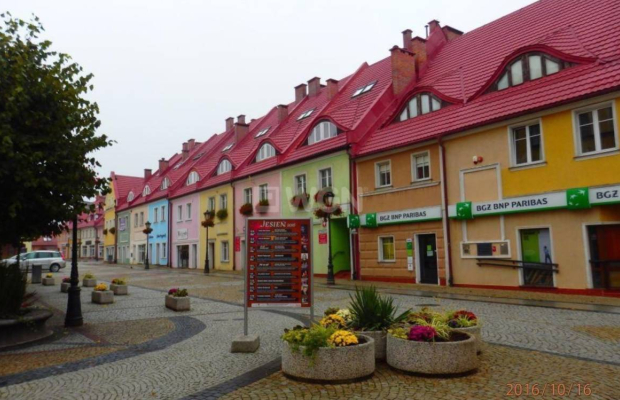 Polkowice, Rynek, lokal 167,2 m2, wynajmę, 10 000 zł miesięcznie.  
  
Do wynajęcia lokal handlowo - usługowy w budynku w samym