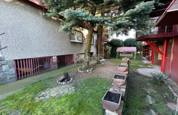 Lubin, dom 230 m2 z dwoma lokalami użytkowymi, działka 843,5 m2, sprzedam 998 000 zł.  
  
Na sprzedaż dom w powiecie Lubińskim