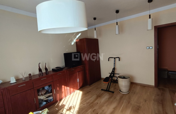 Wysoka, gmina Przemków, mieszkanie 54 m2, parter, sprzedam, 175 000 zł.  
  
Na sprzedaż mieszkanie bezczynszowe położone na pa