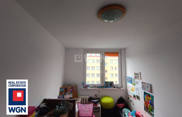 Głogów, mieszkanie 46,68 m2, trzy pokoje, sprzedam, 2 piętro, 249 000 zł.  
  
Zapraszam do zapoznania się z ofertą.  
Możliwoś