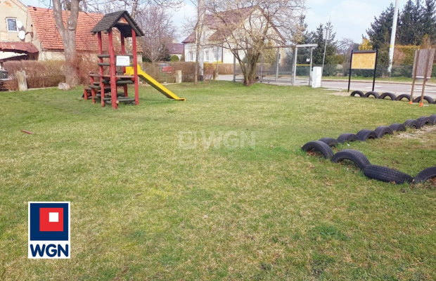 Trzęsów, Sklep spożywczo - przemysłowy wraz działkami, 139000 zł.  
  
Zapraszam do zapoznania się z ofertą sprzedaży sklepu sp