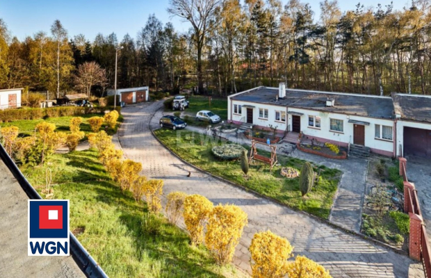 Strzelce, gm Dobroszyce, budynki usługowo - mieszkalne, 1953 m2, sprzedam, 1 000 000 PLN, netto.  
  
NIERUCHOMOŚĆ Z UMOWAMI WY