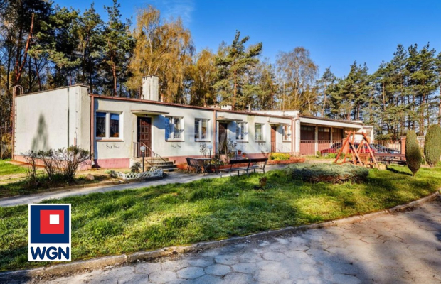 Strzelce, gm Dobroszyce, budynki usługowo - mieszkalne, 1953 m2, sprzedam, 1 000 000 PLN, netto.  
  
NIERUCHOMOŚĆ Z UMOWAMI WY