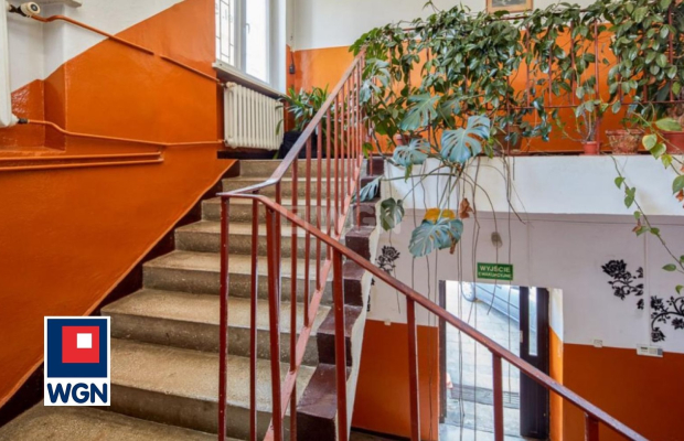 Strzelce, gm Dobroszyce, budynki usługowo - mieszkalne, 1953 m2, sprzedam, 1 000 000 PLN, netto.  
  
NIERUCHOMOŚĆ Z UMOWAMI WY