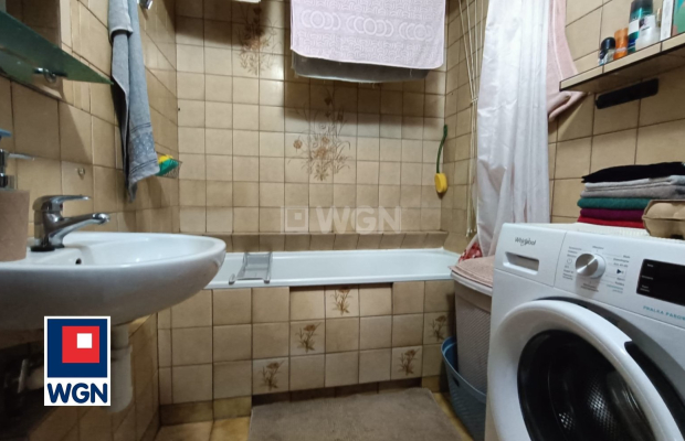 Chocianów, mieszkanie, 3 pokoje, piętro III, 64,10 m2, sprzedam, 290 000 zł.  
  
  
Zapraszam do zapoznania się z ofertą trzyp