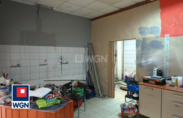 Polkowice, wynajmę lokal, 26,50 m2, koszt najmu 1113,00 zł netto.  
  
Na wynajem lokal położony w Centrum Handlowym Muszkieter