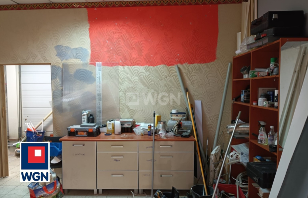 Polkowice, wynajmę lokal, 26,50 m2, koszt najmu 1113,00 zł netto.  
  
Na wynajem lokal położony w Centrum Handlowym Muszkieter