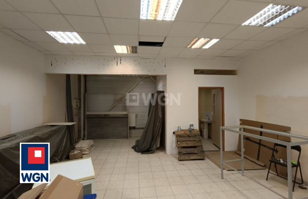 Polkowice, wynajmę lokal, 48,40 m2, koszt najmu 1645,40 zł netto.  
  
Na wynajem lokal położony w Centrum Handlowym Muszkieter