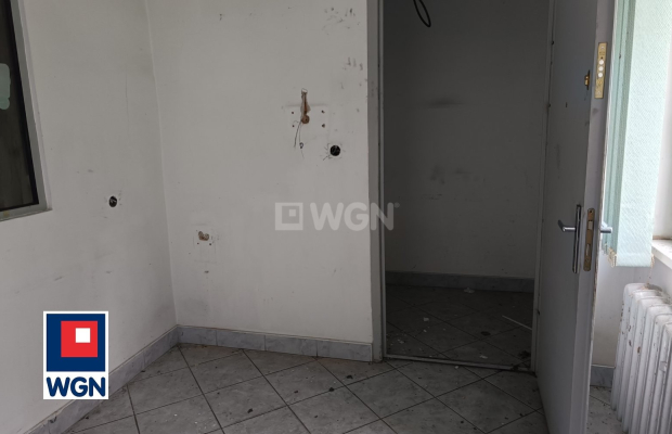 Żukowice, sprzedam obiekt, powierzchnia użytkowa 220 m2, działka 615 m2, 235 000 zł.  
  
Na sprzedaż obiekt znajdujący się w Ż