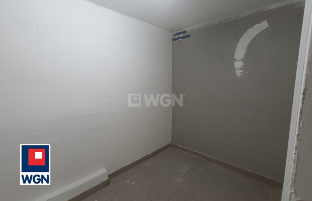 Konotop, sprzedam obiekt, powierzchnia użytkowa 215 m2, działka 494 m2, 399 000 zł.  
  
Na sprzedaż obiekt handlowo-usługowy z
