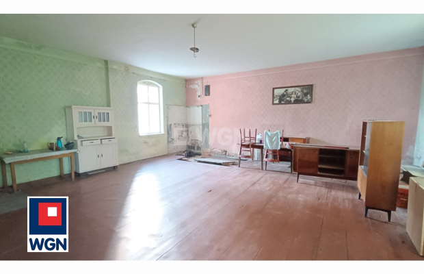 Długie, gm Szprotawa, dom o powierzchni 203 m2, 7 pokoi, 280 000 zł, sprzedam.  
  
Zapraszam do zapoznania się z ofertą domu d