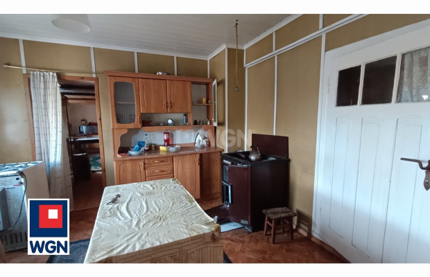 Nowa Kuźnia, gm Gromadka, dom o powierzchni 120 m2, 4 pokoje,160 000 zł, sprzedam.  
  
  
Zapraszamy do zapoznania się z ofert