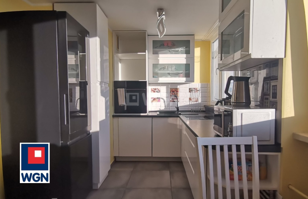 Polkowice, mieszkanie 3 pokoje, 72 m2, balkon, sprzedam, 430 000 zł.  
  
Na sprzedaż mieszkanie na 10 piętrze w wieżowcu na ul