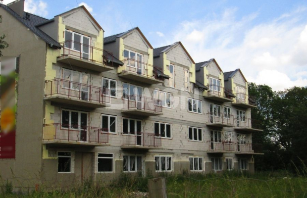 Chocianów, działka inwestycyjna, 3233 m2, zabudowana budynkiem wielorodzinnym, sprzedam, 1 990 000 zł. 
  
Budynek nowy, w stan