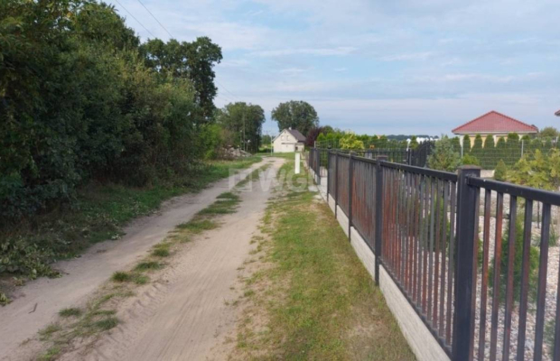 Bobrzany, działka budowlana, 1666 m2, cena 50 000 zł, sprzedam.  
  
Na sprzedaż działka budowlana z dostępem do drogi gminnej 