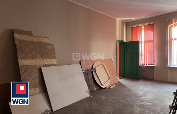 Żary, lokal usługowy, 104,8 m2, sprzedam, 225 000zł.  
  
Na sprzedaż lokal zlokalizowany na skrzyżowaniu ulicy Zakopiańskiej i