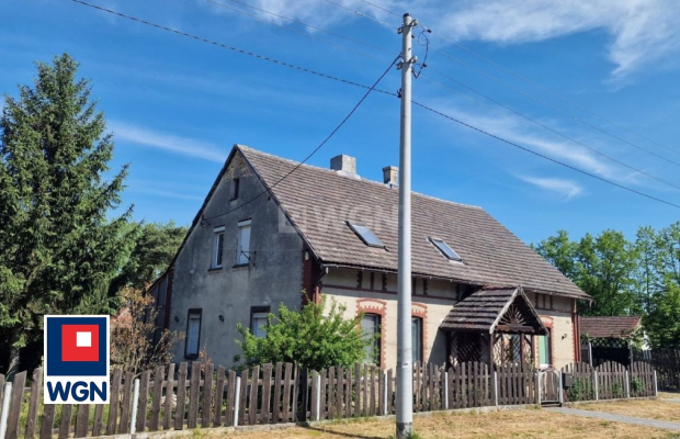 Śliwnik, dom 5 pokoi, 160 m2, sprzedam, cena 469 000 zł.  
  
 Oferta wyłącznie w WGN Nieruchomości.  
  
 Sprzedam domek na ws