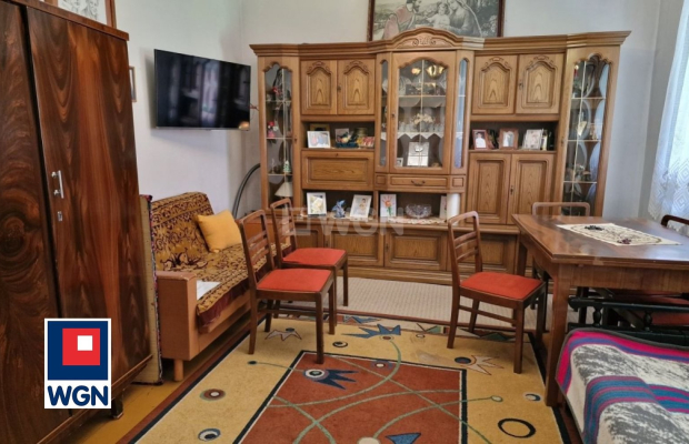 Brzeźnica, dom 79 m2, sprzedam, cena 329 000 zł.  
  
 Oferta wyłącznie w WGN Nieruchomości!  
  
 Sprzedam mały dom w Brzeźnic