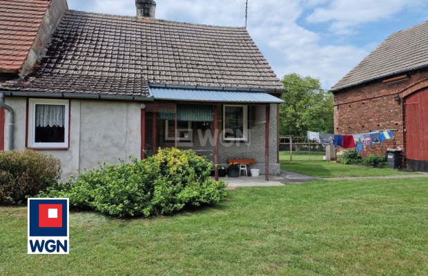 Brzeźnica, dom 79 m2, sprzedam, cena 329 000 zł.  
  
 Oferta wyłącznie w WGN Nieruchomości!  
  
 Sprzedam mały dom w Brzeźnic