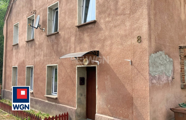 Brennik, gmina Ruja, dom 4 pokoje, około 330 m2, działka 20 arów, sprzedam cena 300 000 zł  
  
NOWA CENA!!  
  
Oferuję na spr