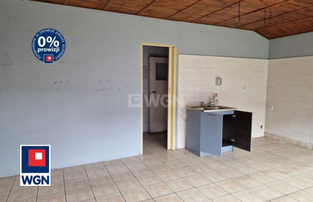 Małomice, lokal 39 m2, sprzedam, cena 179 000 zł.  
  
 oferta wyłącznie w WGN Nieruchomości.  
  
 Sprzedam lokal usługowy w c