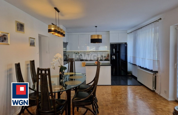 Szprotawa, mieszkanie 3 pokoje, 87,50 m2, cena 480 000 zł, sprzedam.  
  
Na sprzedaż atrakcyjny apartament w nowym docieplonym