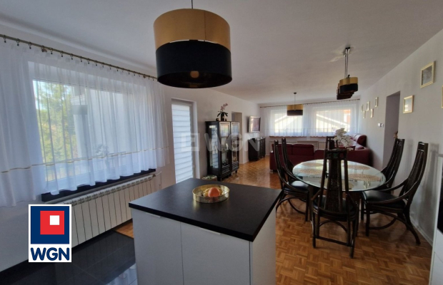 Szprotawa, mieszkanie 3 pokoje, 87,50 m2, cena 480 000 zł, sprzedam.  
  
Na sprzedaż atrakcyjny apartament w nowym docieplonym