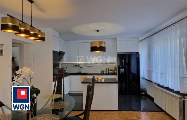 Szprotawa, mieszkanie 3 pokoje, 87,50 m2, cena 480 000 zł, sprzedam.  
  
Na sprzedaż atrakcyjny apartament w nowym docieplonym